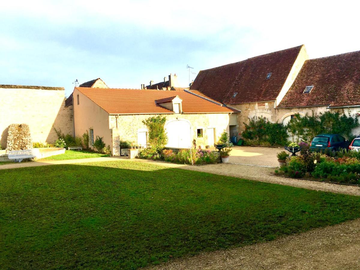 La Buffonnerie Bed and Breakfast Moutiers-Saint-Jean Exterior foto