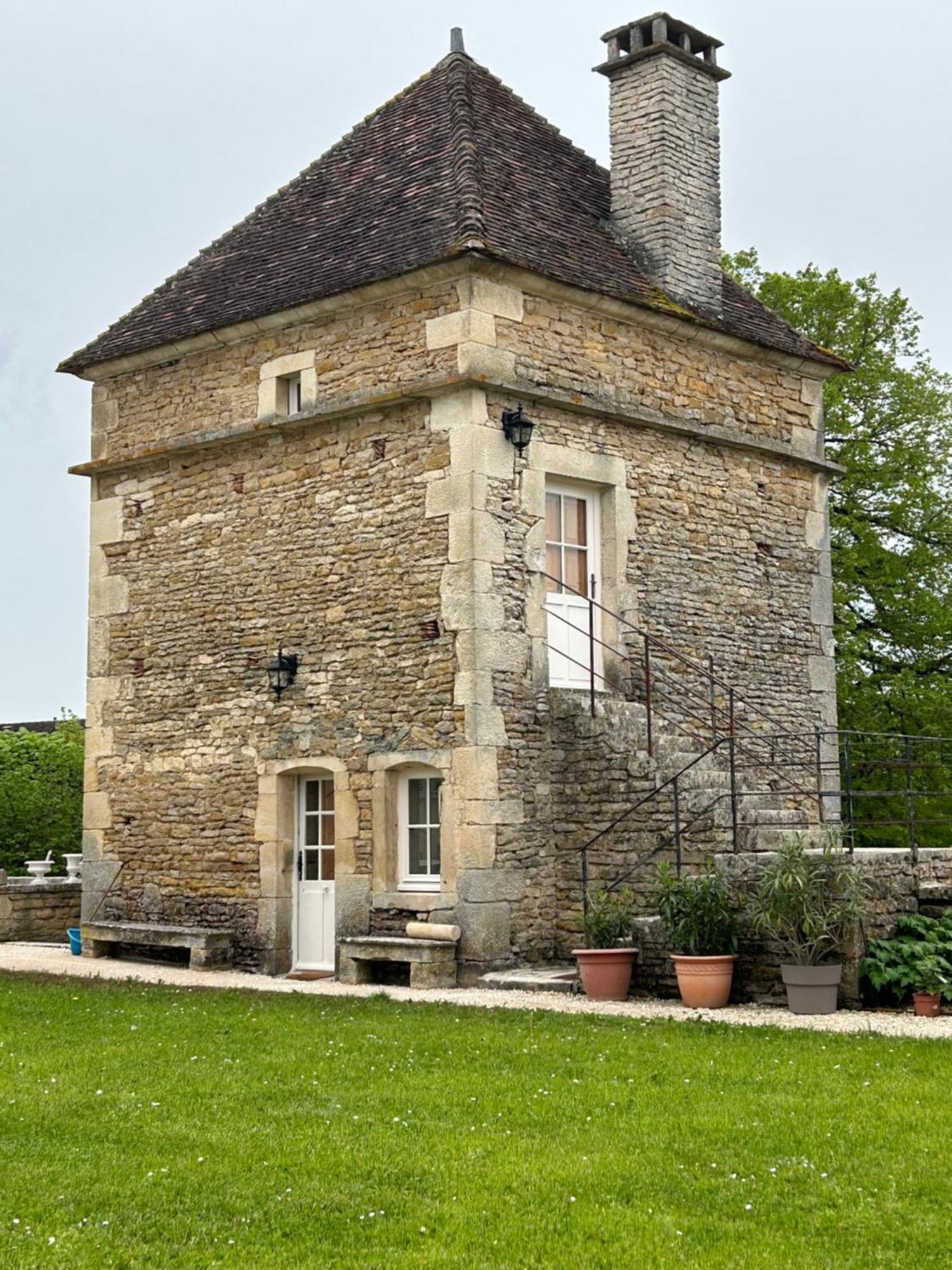 La Buffonnerie Bed and Breakfast Moutiers-Saint-Jean Exterior foto